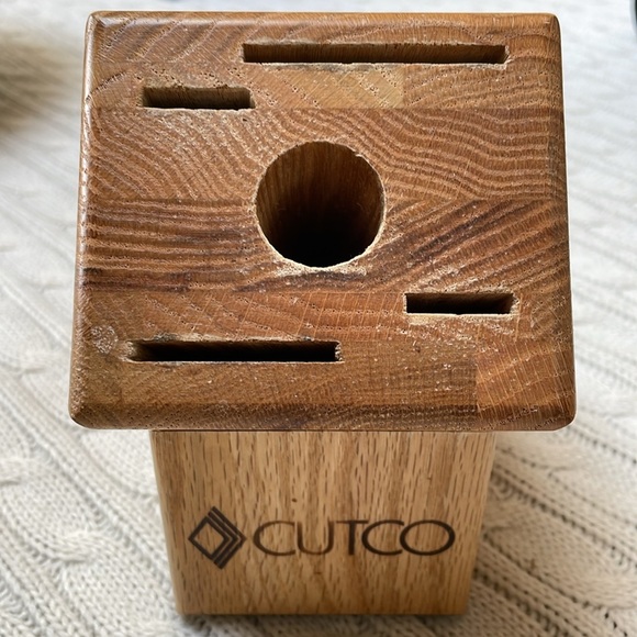 Cutco Knife Block Essentials oak 5 slots 4 Knife. 1 Hole Made USA 4 rubber feet - Picture 1 of 10